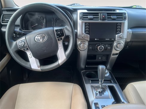 Used 2022 Toyota 4Runner SR5 Premium image 10