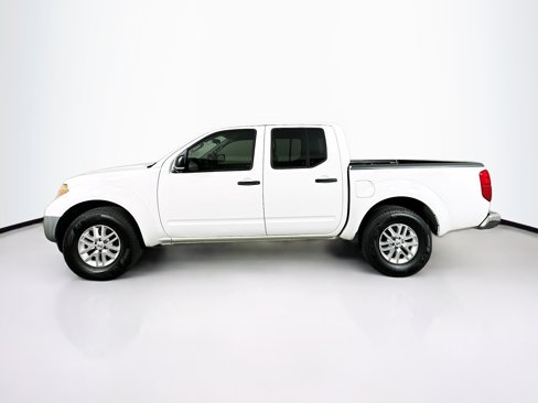 Used 2016 Nissan Frontier SV image 4