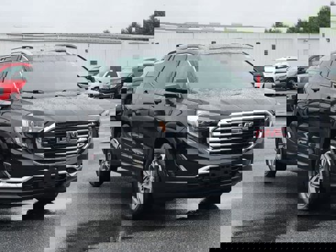 Used 2020 GMC Terrain SLT w/ Preferred Package image 2
