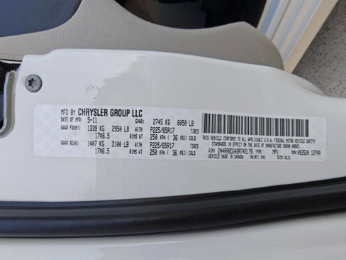 Used 2011 Chrysler Town & Country Touring-L image 34