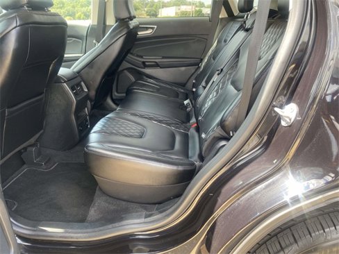 Used 2024 Ford Edge Titanium image 9
