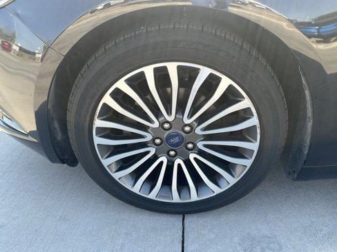 Used 2018 Ford Fusion Titanium image 38