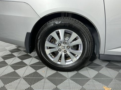 Used 2015 Honda Odyssey EX image 17