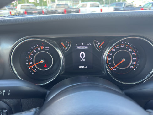 Used 2023 Jeep Gladiator Sport image 11