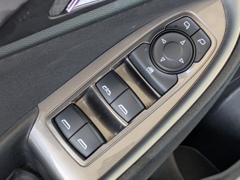 Used 2023 Chevrolet Malibu LT image 16
