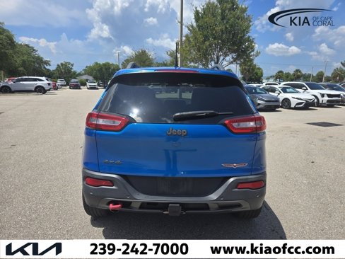 Used 2018 Jeep Cherokee Trailhawk image 7