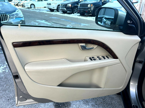 Used 2012 Volvo XC70 3.2 Premier Plus image 10