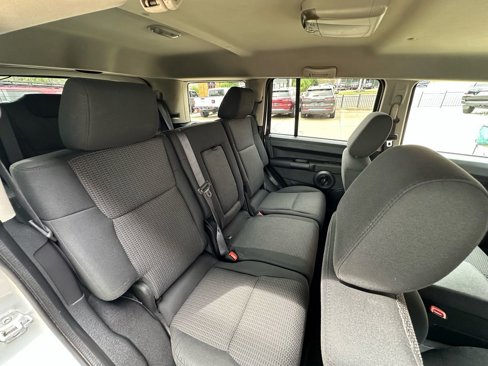 Used 2008 Jeep Commander Sport image 24