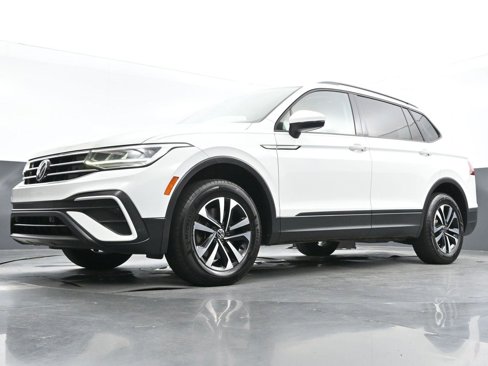 Used 2022 Volkswagen Tiguan S image 45