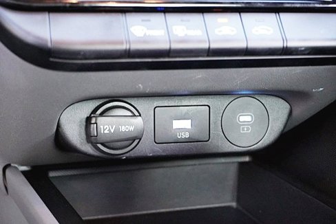 Certified 2024 Hyundai Elantra SEL image 29