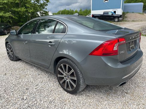 Used 2018 Volvo S60 T5 Inscription image 4