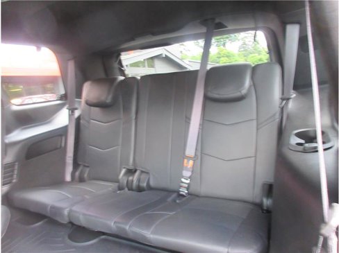 Used 2017 Cadillac Escalade Platinum image 27