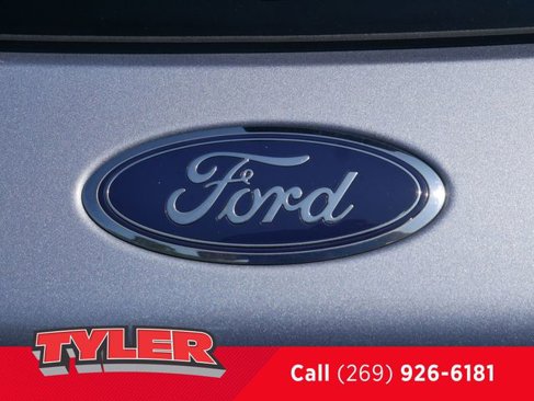 Used 2022 Ford Escape SE w/ Cold Weather Package image 16