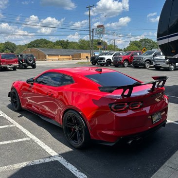 Used 2019 Chevrolet Camaro ZL1 image 4