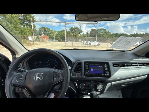 Used 2022 Honda HR-V LX image 10