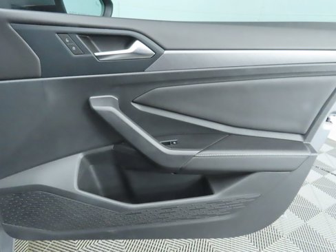 Certified 2024 Volkswagen Jetta SE image 26