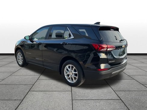 Used 2024 Chevrolet Equinox LT image 3