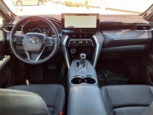 Used 2023 Toyota Venza Limited image 32