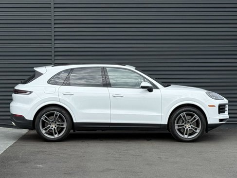Certified 2024 Porsche Cayenne image 8