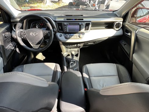 Used 2013 Toyota RAV4 Limited image 33