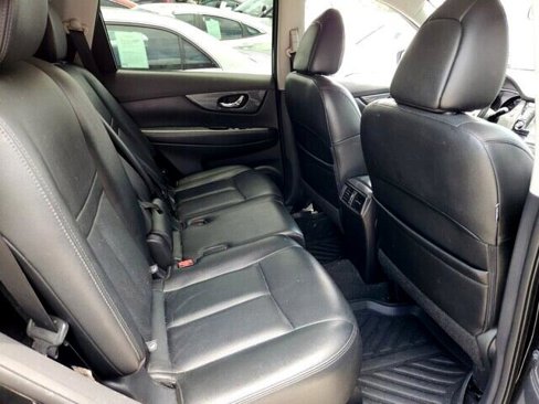 Used 2016 Nissan Rogue SL image 16