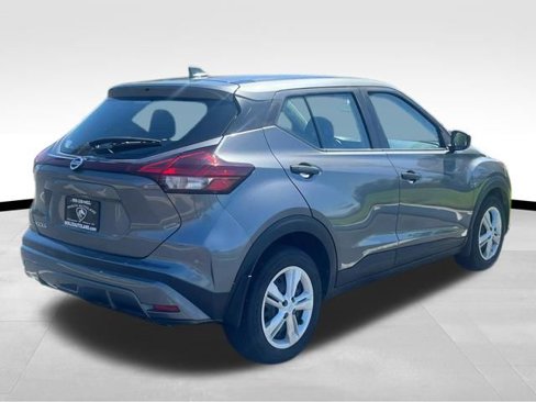 Used 2021 Nissan Kicks S image 6