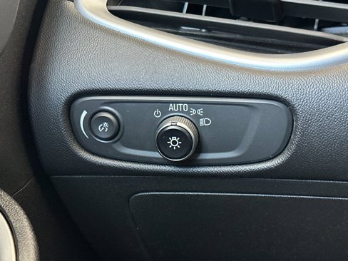 Used 2023 Chevrolet Malibu LT image 30