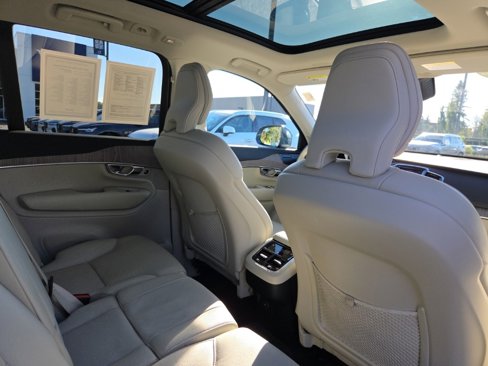 Certified 2023 Volvo XC90 B6 Plus w/ Protection Package Premier image 8
