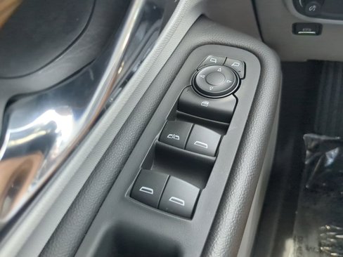 Used 2018 GMC Terrain SLE image 23