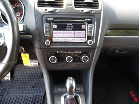 Used 2011 Volkswagen GTI 2-Door image 13