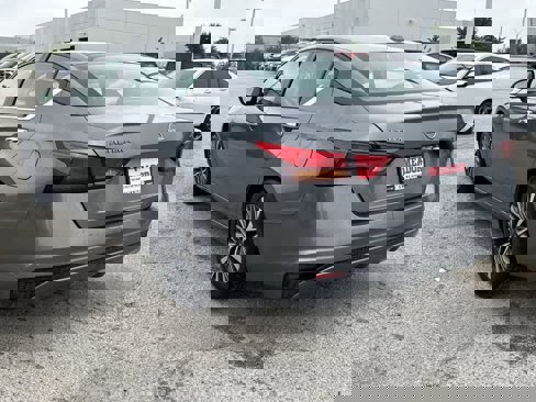 Used 2023 Nissan Altima 2.5 SV image 4