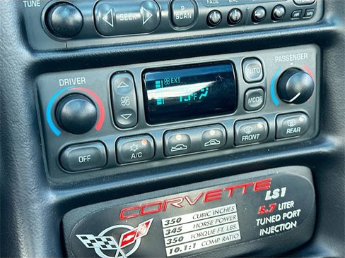 Used 2000 Chevrolet Corvette Coupe w/ Memory Pkg image 14
