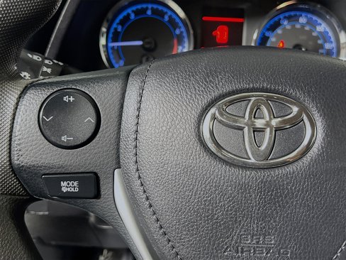 Used 2019 Toyota Corolla LE image 18