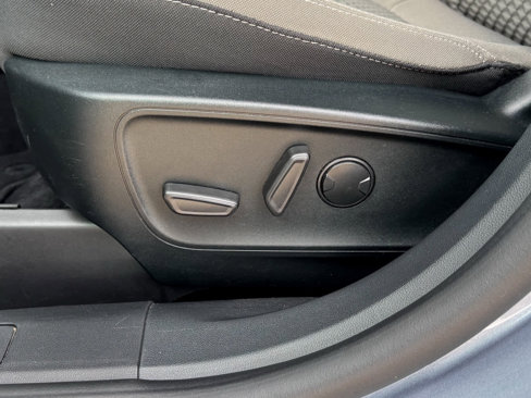Used 2022 Ford Escape SE image 24