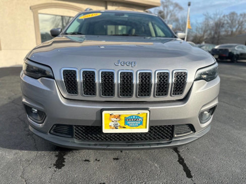 Used 2019 Jeep Cherokee Latitude w/ Popular Appearance Group image 8