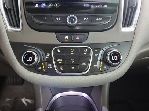 Used 2020 Chevrolet Malibu LT image 45
