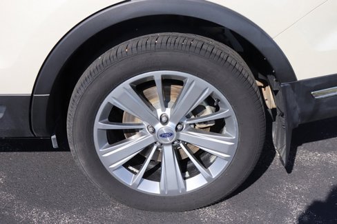 Used 2018 Ford Explorer Limited image 9