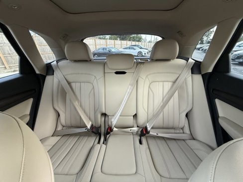 Used 2024 Audi Q5 2.0T Premium w/ Convenience Package image 9
