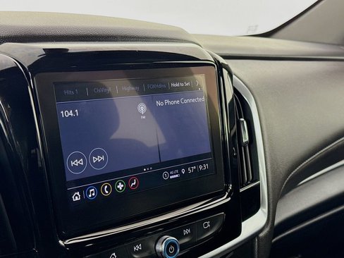 Used 2023 Chevrolet Traverse LT image 14
