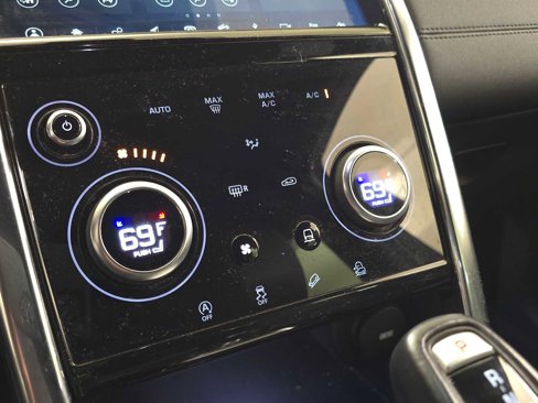 Used 2020 Land Rover Discovery Sport S image 29