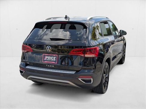 Used 2022 Volkswagen Taos SE w/ Driver Assistance Package image 5
