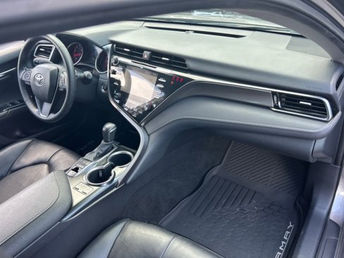 Used 2020 Toyota Camry XSE image 47