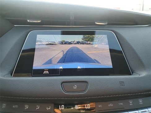 Used 2021 Cadillac XT4 Premium Luxury image 28