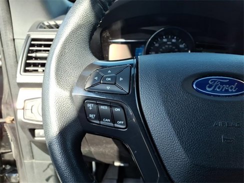 Used 2018 Ford Explorer XLT w/ Equipment Group 202A image 17