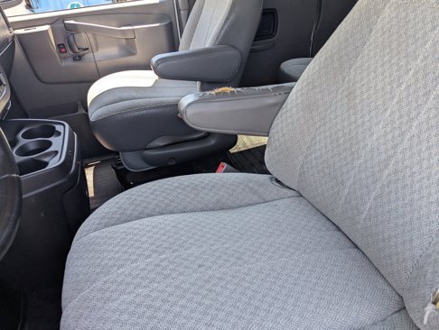 Used 2017 GMC Savana 2500 LT w/ LT Preferred Equipment Group image 18