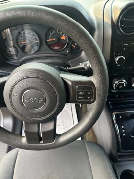 Used 2016 Jeep Patriot Sport image 33