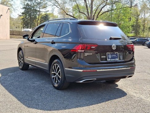 Certified 2021 Volkswagen Tiguan SE image 8