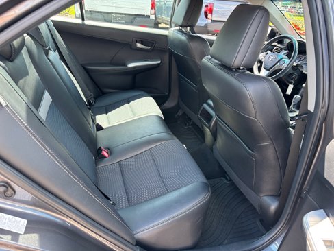 Used 2014 Toyota Camry L image 20