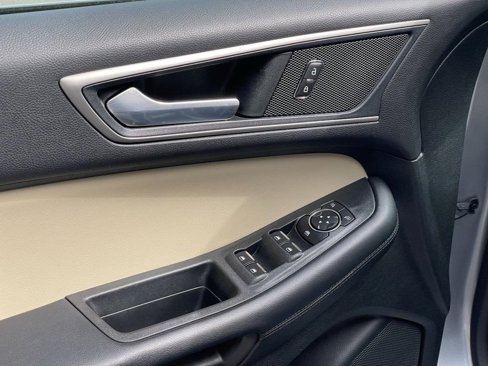 Used 2022 Ford Edge SEL w/ Convenience Package image 12