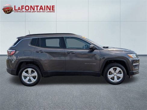 Used 2019 Jeep Compass Latitude w/ Popular Equipment Group image 6